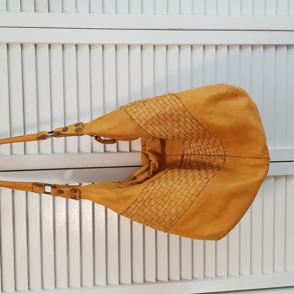 Italian leather shoulder purse, golden yellow.